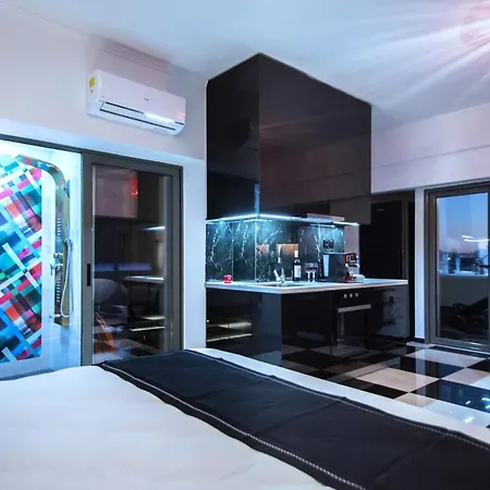 Majestic Penthouse In The Heart Of 아파트 *
