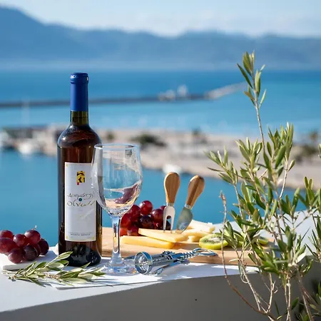 Majestic Penthouse In The Heart Of * Patras